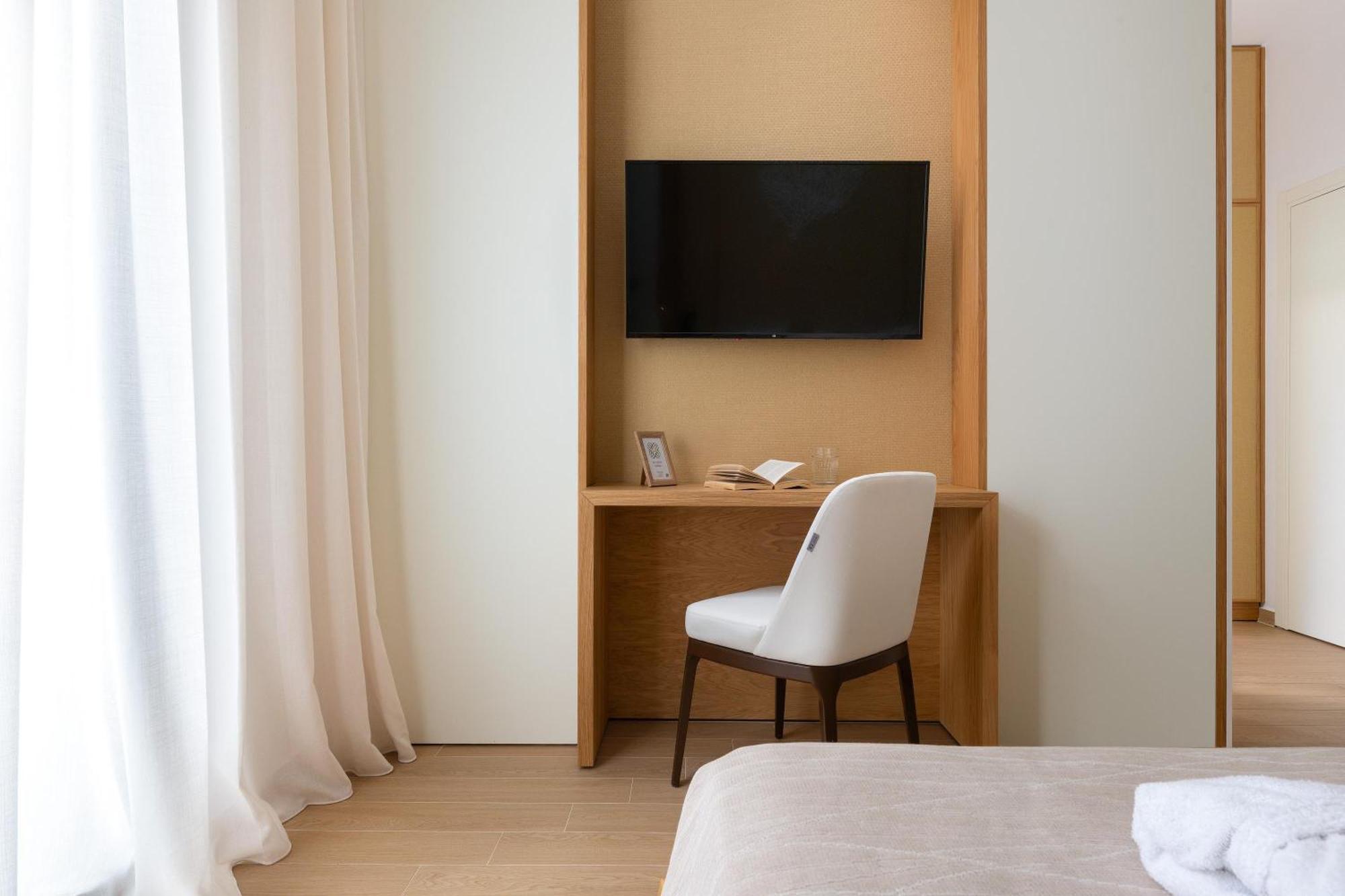 The 12Th City Hotel Rhodes City Bagian luar foto