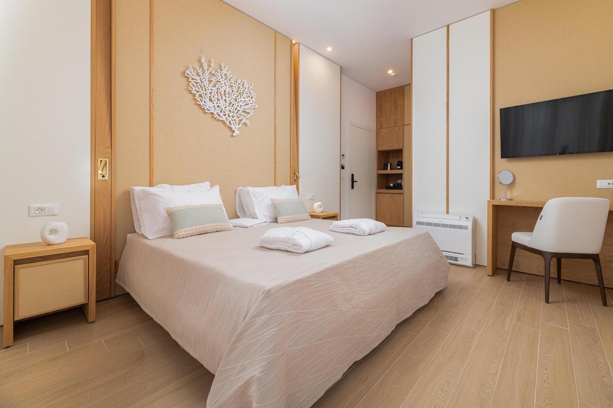 The 12Th City Hotel Rhodes City Bagian luar foto